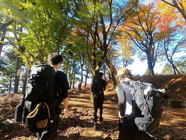 登山仲間数名からはじめました