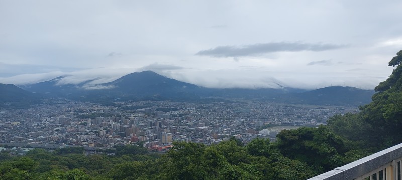 雨上がりの山頂も良い！