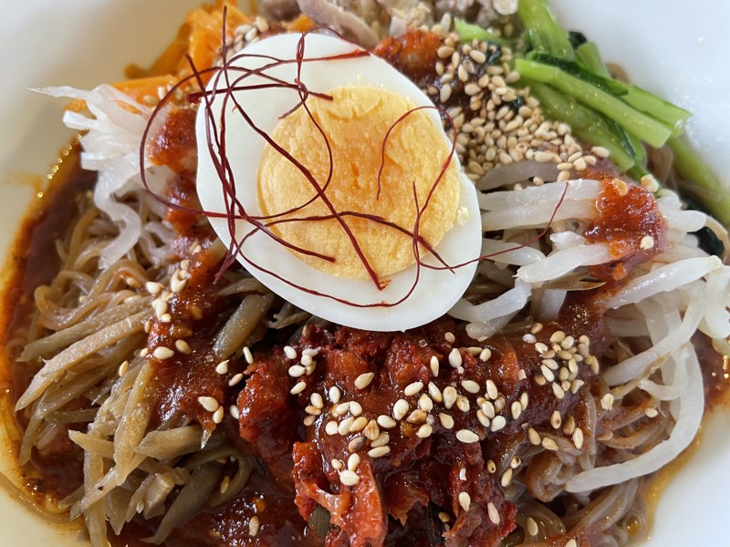 百笑の台所のピピン麺（冷麺）