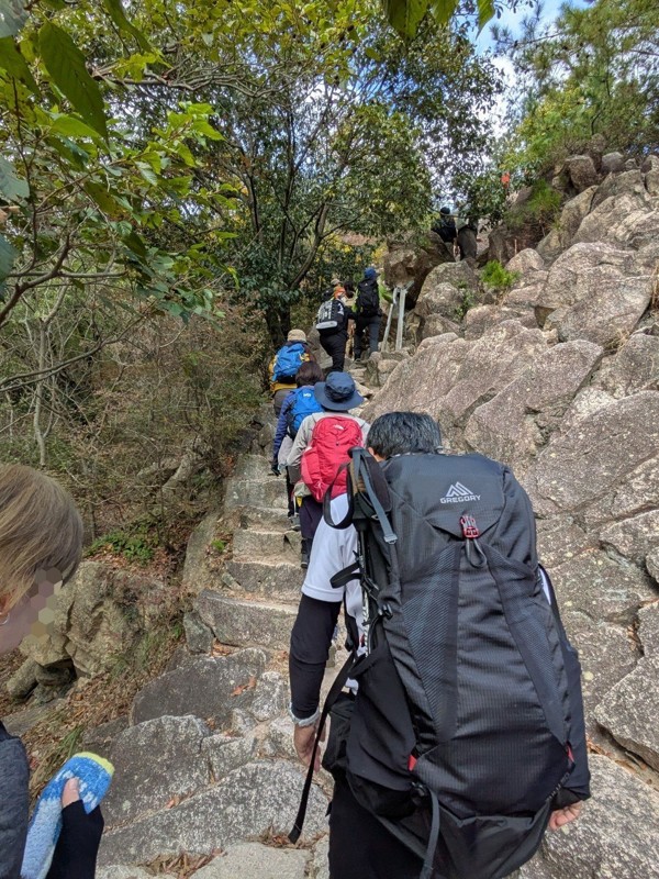 風吹岩〜七兵衛山〜金鳥山