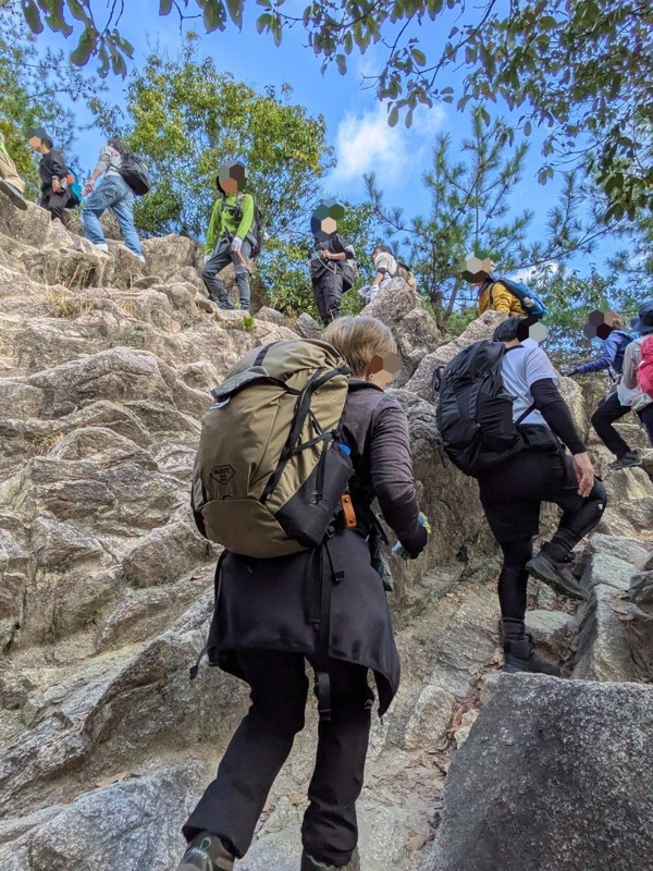 風吹岩〜七兵衛山〜金鳥山