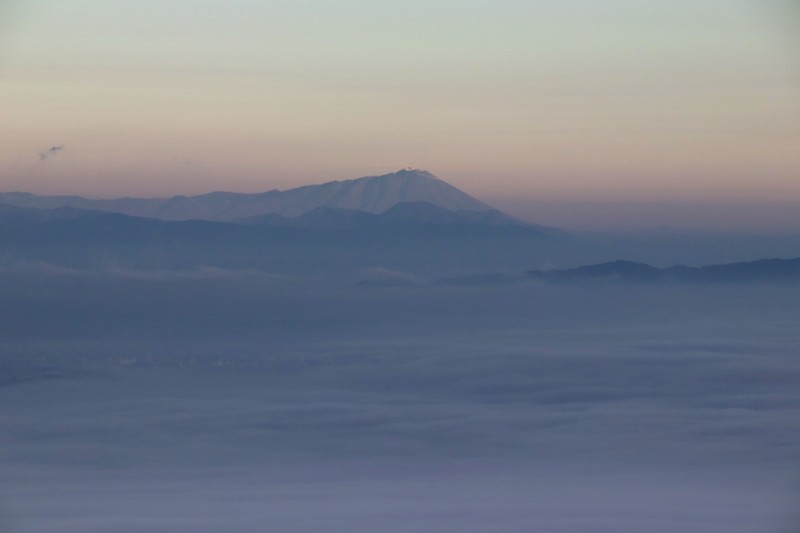 音羽山からの岩手山・11月