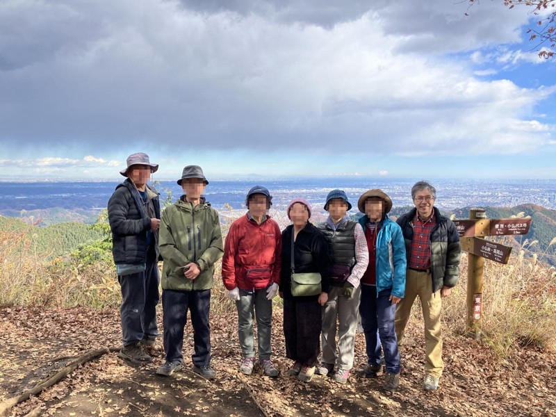 11月 景信山山頂，筑波山方面