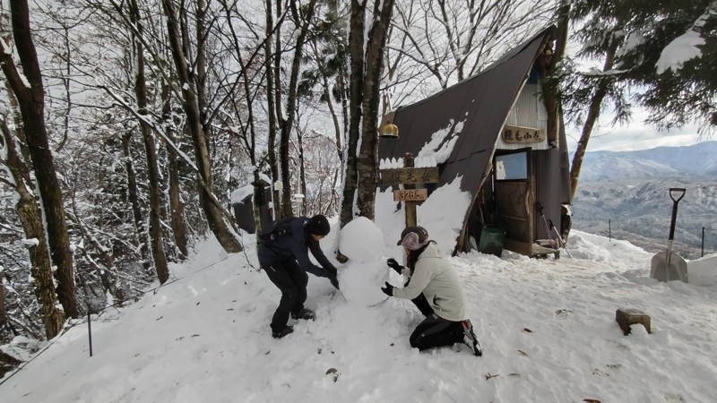 雪だるま作成中