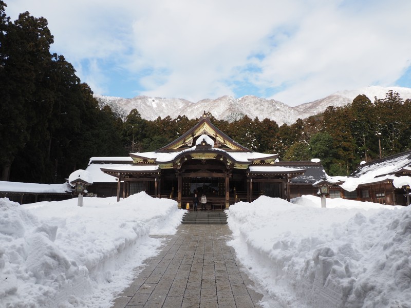 弥彦神社